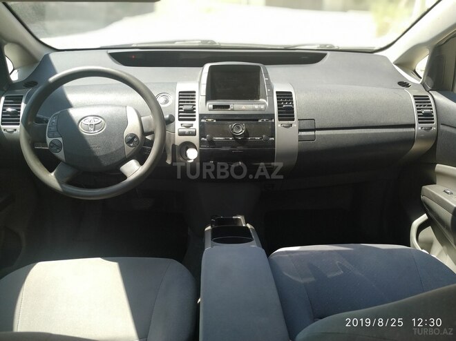 Toyota Prius 2009, 250,000 km - 1.5 л - Bakı