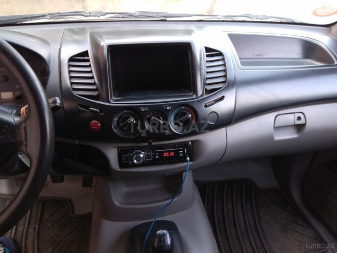 Mitsubishi L200 2009, 220,540 km - 2.5 l - Masallı