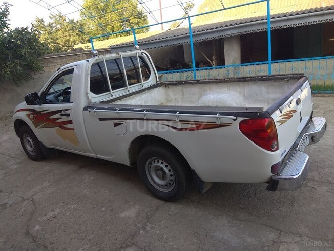 Mitsubishi L200 2009, 220,540 km - 2.5 l - Masallı