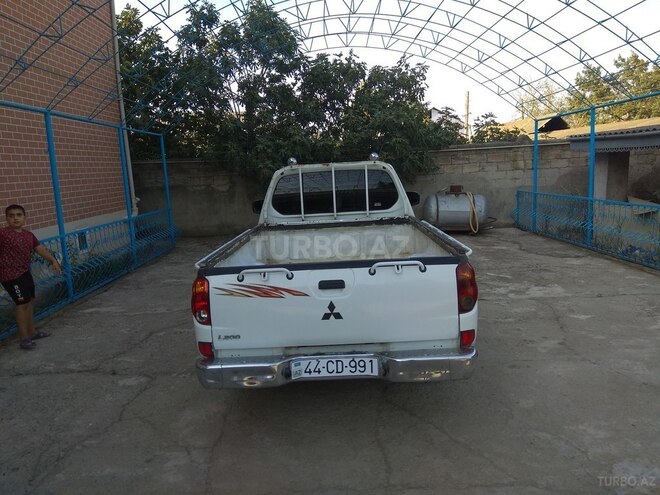 Mitsubishi L200 2009, 220,540 km - 2.5 l - Masallı