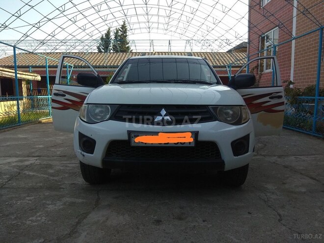Mitsubishi L200 2009, 220,540 km - 2.5 l - Masallı