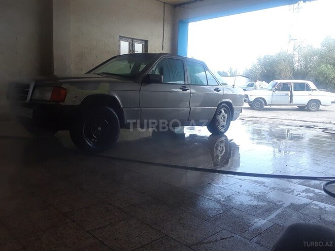 Mercedes 190 1989, 653,750 km - 2.0 l - Yardımlı