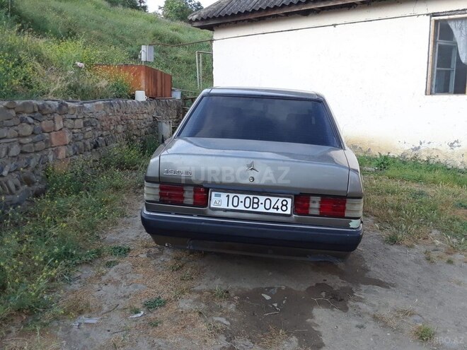 Mercedes 190 1989, 653,750 km - 2.0 l - Yardımlı