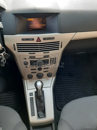 Opel Astra 2007, 200,000 km - 1.8 l - Bakı