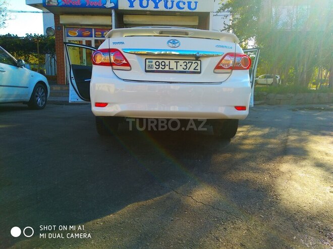 Toyota Corolla 2013, 173,000 km - 1.6 l - Bakı