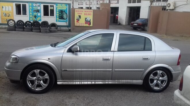 Opel Vectra 2001, 298,000 km - 1.6 l - Bakı