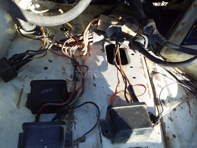 LADA (VAZ) 2106 1991, 650,000 km - 1.5 l - Ucar