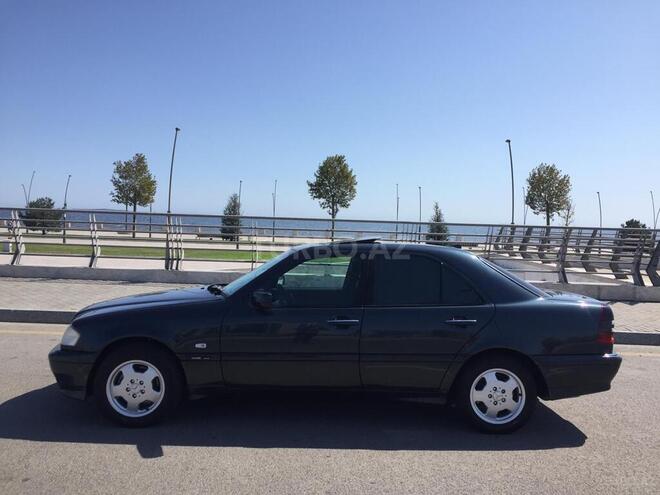 Mercedes C 220 2000, 246,300 km - 2.2 l - Bakı