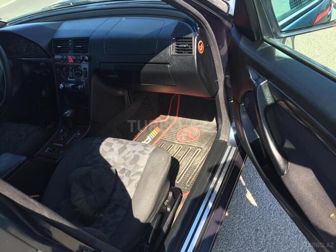 Mercedes C 220 2000, 246,300 km - 2.2 l - Bakı