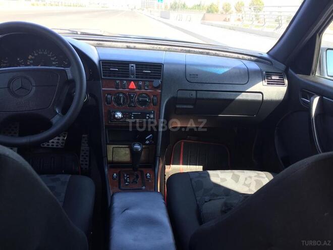 Mercedes C 220 2000, 246,300 km - 2.2 l - Bakı