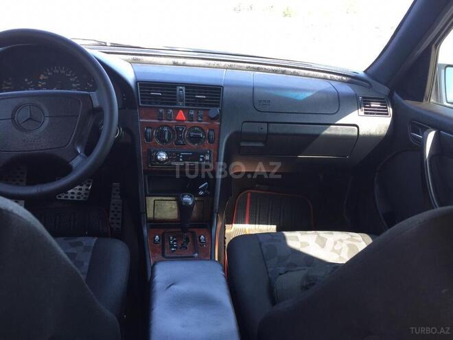Mercedes C 220 2000, 246,300 km - 2.2 l - Bakı