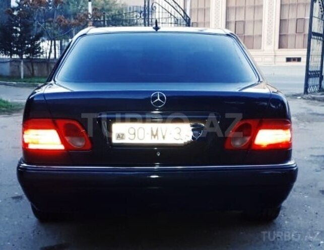 Mercedes E 240 1998, 185,000 km - 2.4 l - Bakı