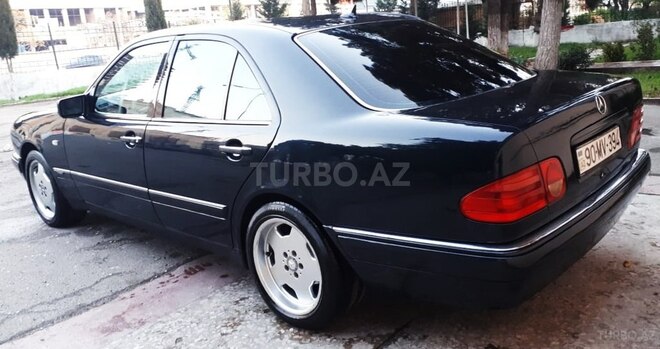 Mercedes E 240 1998, 185,000 km - 2.4 l - Bakı