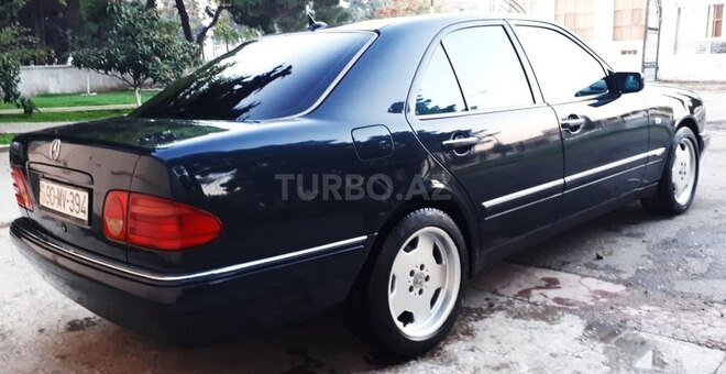 Mercedes E 240 1998, 185,000 km - 2.4 l - Bakı