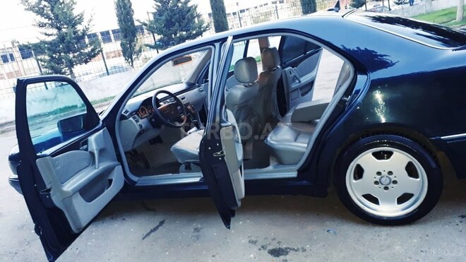 Mercedes E 240 1998, 185,000 km - 2.4 l - Bakı