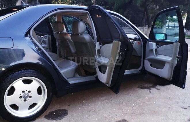 Mercedes E 240 1998, 185,000 km - 2.4 l - Bakı
