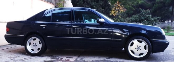 Mercedes E 240 1998, 185,000 km - 2.4 l - Bakı