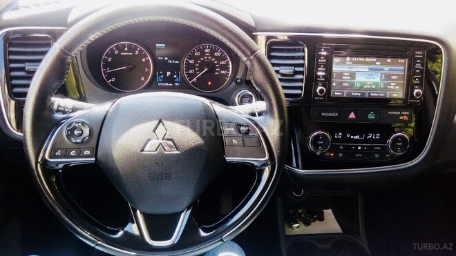 Mitsubishi Outlander 2016, 33,865 km - 2.4 л - Bakı