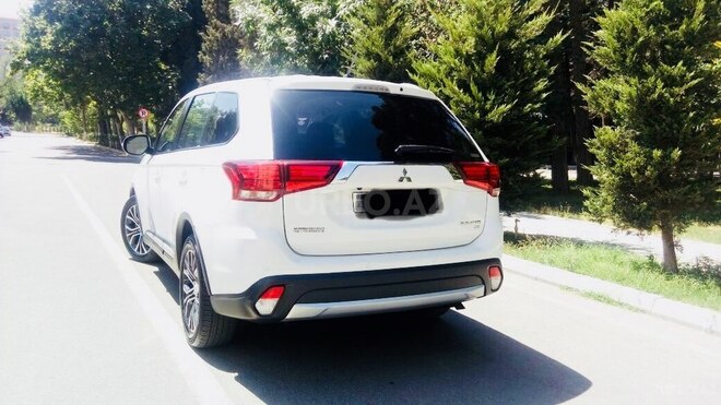 Mitsubishi Outlander 2016, 33,865 km - 2.4 л - Bakı