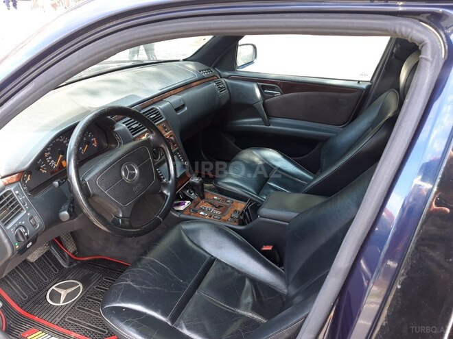Mercedes E 280 1999, 282,000 km - 2.8 l - Sumqayıt