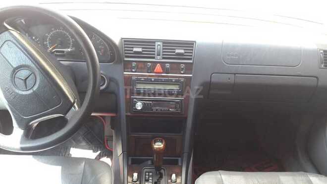 Mercedes C 230 1998, 200,000 km - 2.3 л - Bakı