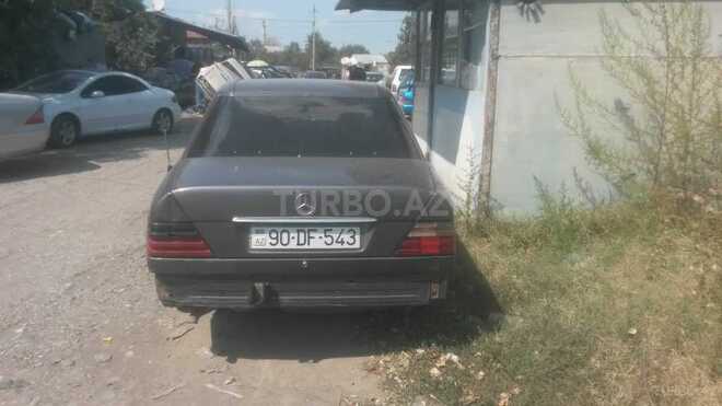 Mercedes E 220 1994, 500,000 km - 2.2 l - Quba