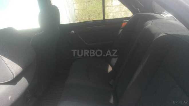 Mercedes E 220 1994, 500,000 km - 2.2 l - Quba