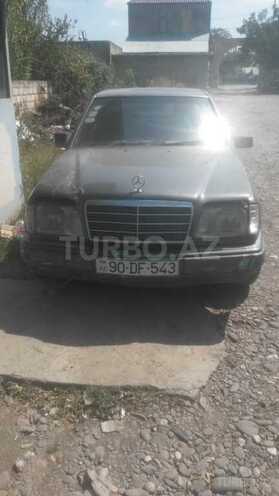 Mercedes E 220 1994, 500,000 km - 2.2 l - Quba