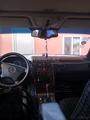 Mercedes E 280 1998, 445,000 km - 2.8 л - Salyan