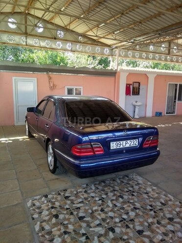 Mercedes E 280 1998, 445,000 km - 2.8 л - Salyan