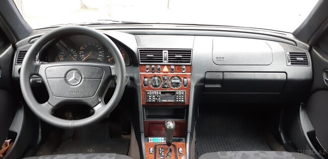 Mercedes C 220 2000, 250,483 km - 2.2 л - Bakı