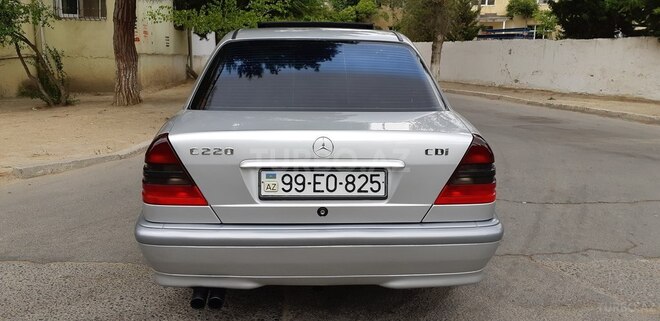 Mercedes C 220 2000, 250,483 km - 2.2 л - Bakı