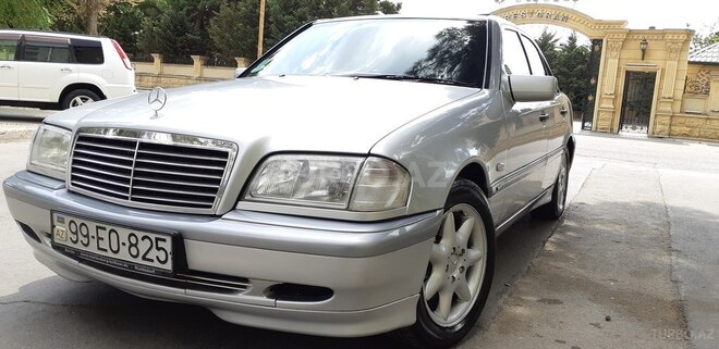 Mercedes C 220 2000, 250,483 km - 2.2 л - Bakı