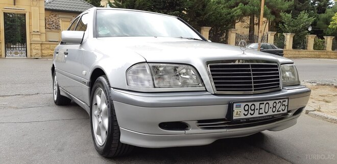 Mercedes C 220 2000, 250,483 km - 2.2 л - Bakı