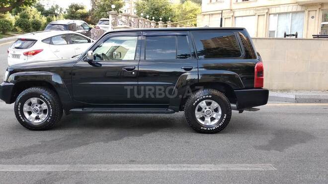 Nissan Patrol 2005, 262,000 km - 4.8 л - Bakı