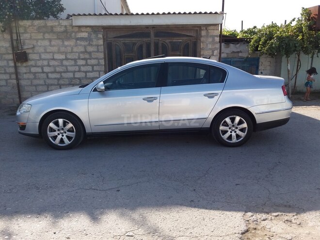 Volkswagen Passat 2005, 240,000 km - 2.0 л - Sumqayıt