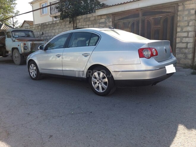 Volkswagen Passat 2005, 240,000 km - 2.0 л - Sumqayıt