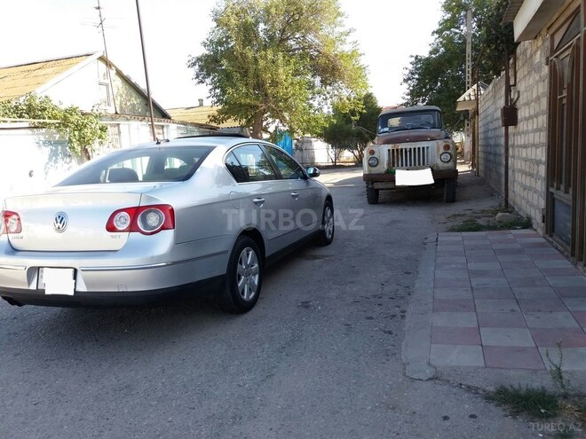 Volkswagen Passat 2005, 240,000 km - 2.0 л - Sumqayıt