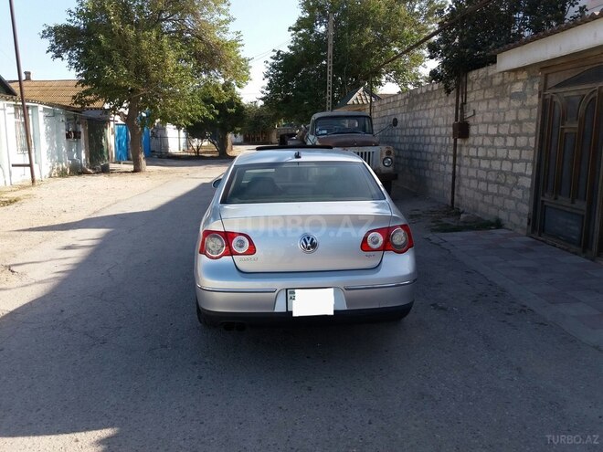 Volkswagen Passat 2005, 240,000 km - 2.0 л - Sumqayıt
