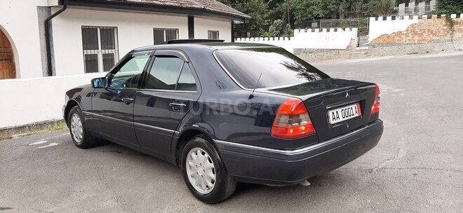 Mercedes C 180 1995, 298,500 km - 1.8 l - Şəki