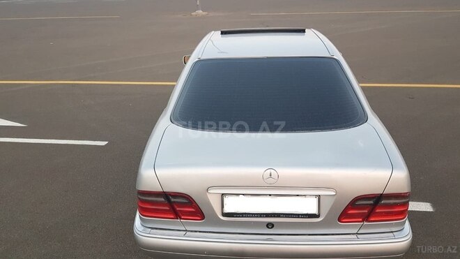 Mercedes E 240 1999, 148,000 km - 2.4 l - Bakı