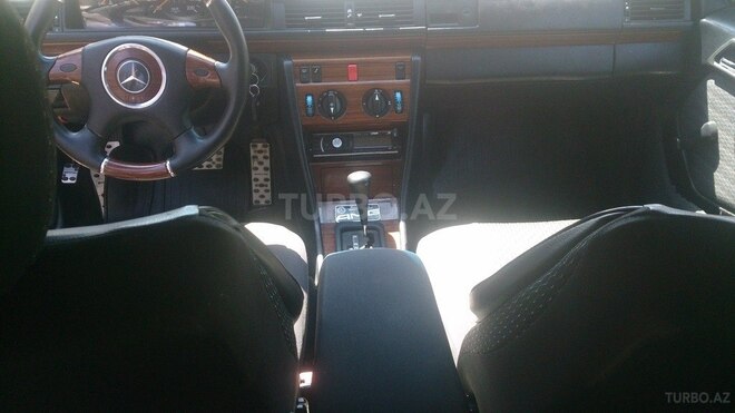 Mercedes E 200 1992, 566,000 km - 0.2 l - Bakı
