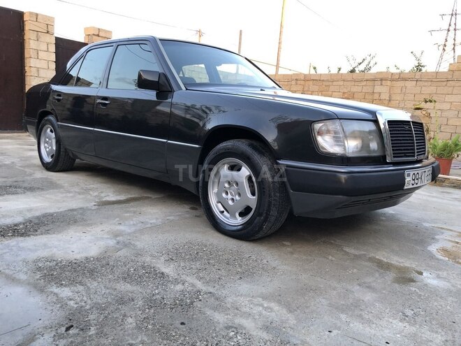 Mercedes E 200 1990, 281,000 km - 2.0 l - Bakı