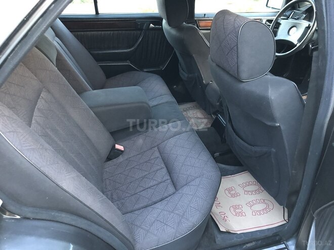 Mercedes E 200 1990, 281,000 km - 2.0 l - Bakı