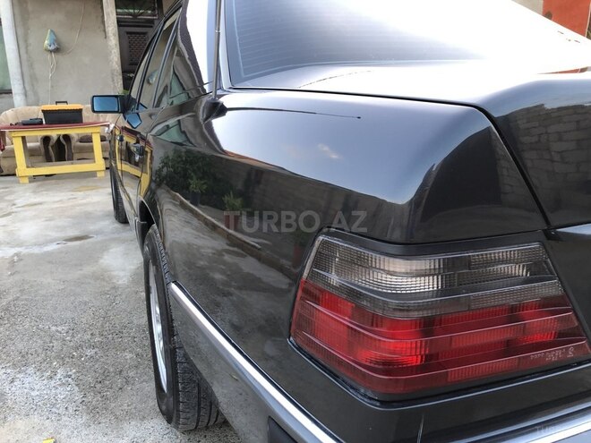 Mercedes E 200 1990, 281,000 km - 2.0 l - Bakı