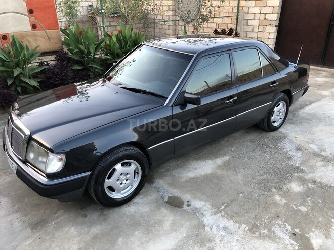 Mercedes E 200 1990, 281,000 km - 2.0 l - Bakı