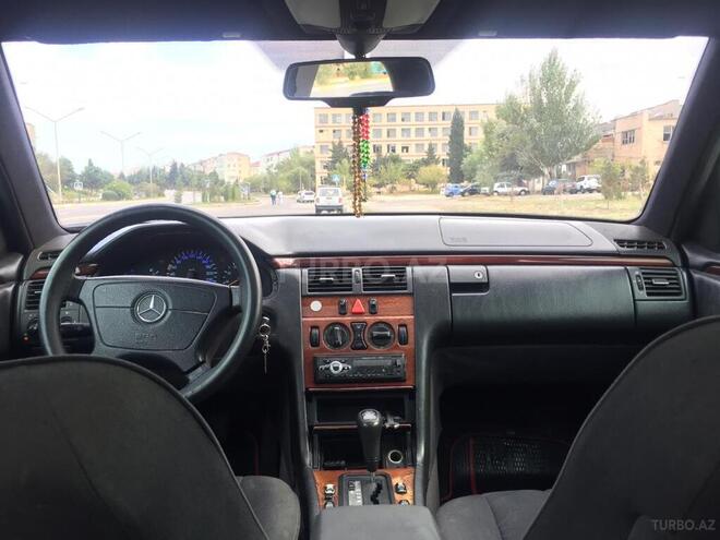 Mercedes E 230 1996, 350,000 km - 2.3 l - Sumqayıt