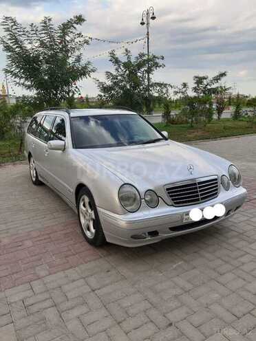 Mercedes E 220 2000, 281,000 km - 2.2 л - Sumqayıt