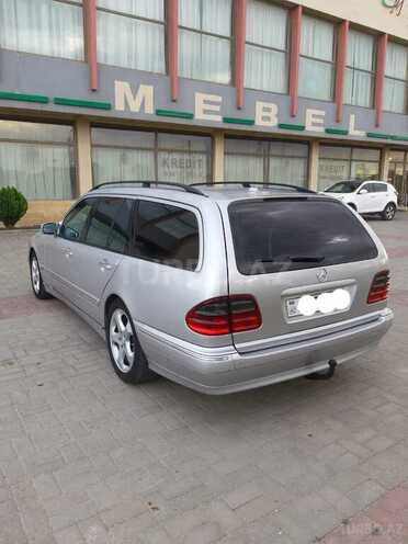 Mercedes E 220 2000, 281,000 km - 2.2 л - Sumqayıt