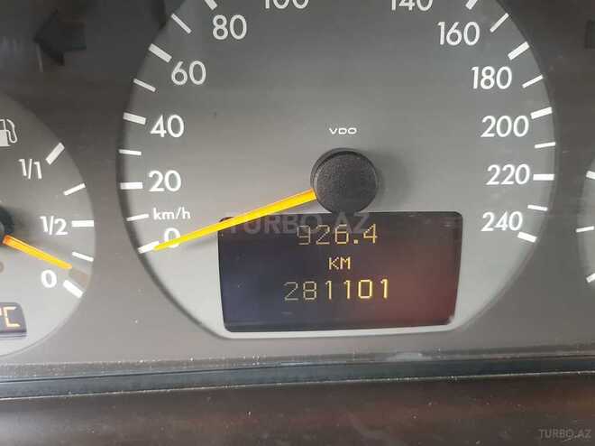 Mercedes E 220 2000, 281,000 km - 2.2 л - Sumqayıt